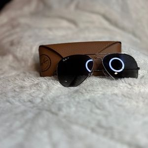 Black Ray Ban Aviator Sunglasses